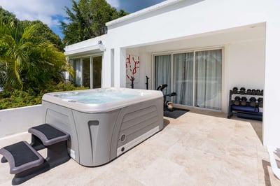 Luxury Villa Photo #16