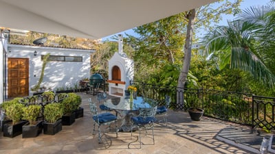 Luxury Villa Photo #15