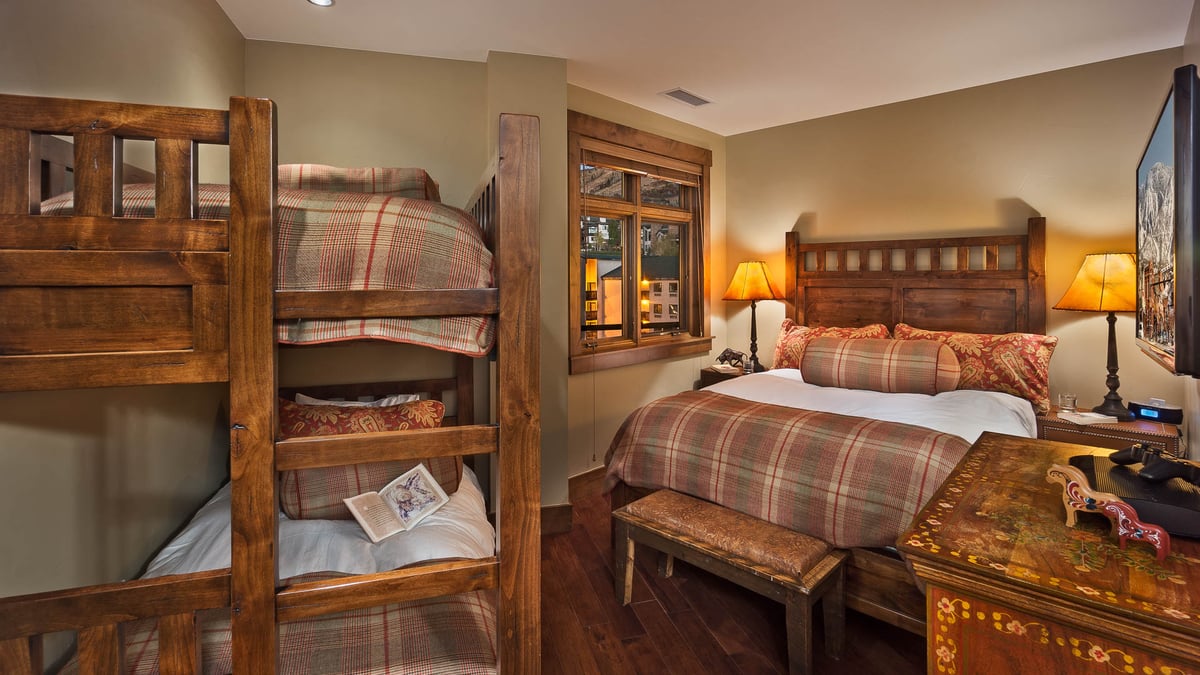 Hahns Peak Residence