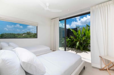 Luxury Villa Photo #29