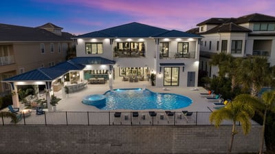 Luxury Villa Photo #3