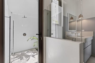 Luxury Villa Photo #43