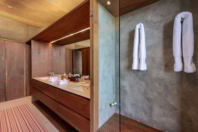 Luxury Villa Photo #41