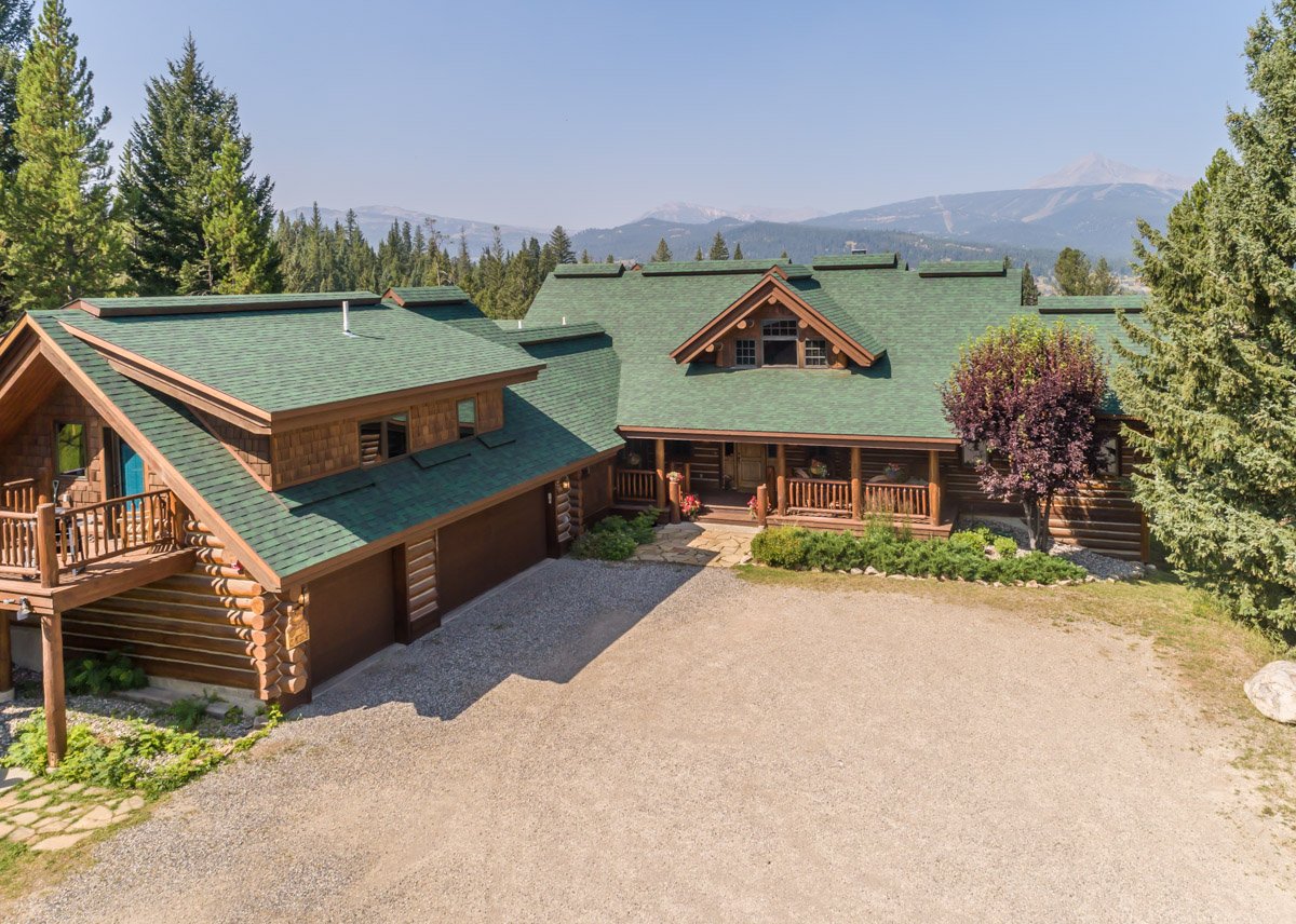 Huckleberry Hideaway