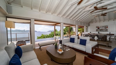 Luxury Villa Photo #9