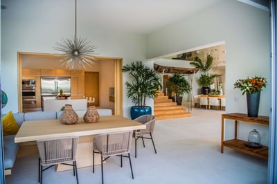 Luxury Villa Photo #18