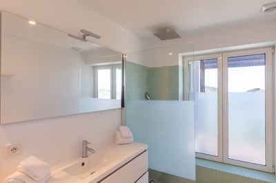 Luxury Villa Photo #27