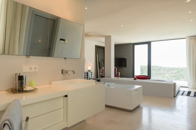 Luxury Villa Photo #47