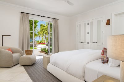 Luxury Villa Photo #60