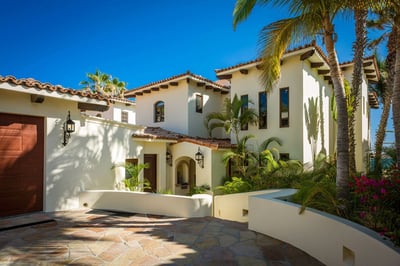 Luxury Villa Photo #15