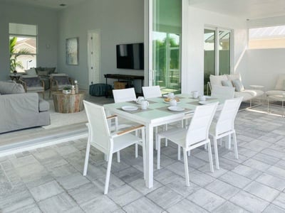 Luxury Villa Photo #5