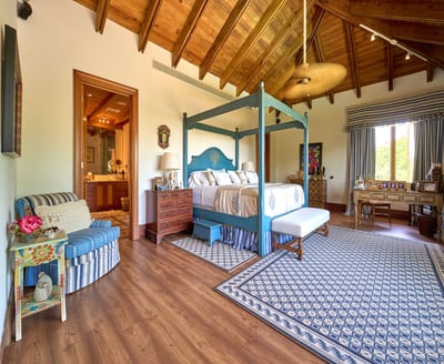 Luxury Villa Photo #33