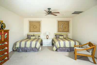 Luxury Villa Photo #22