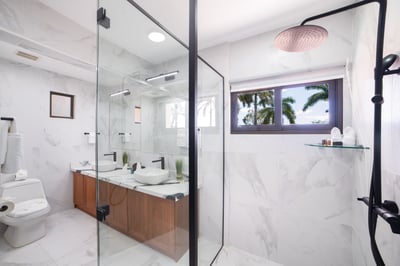 #10. All the bathroom essentials.