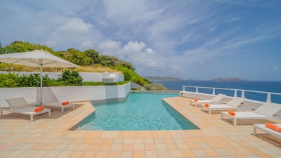 Luxury Villa Photo #8