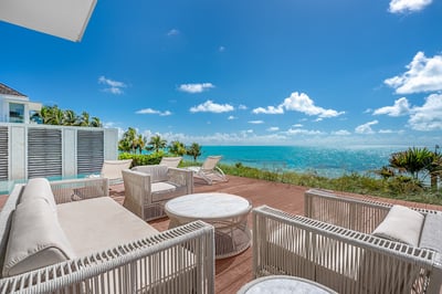 Luxury Villa Photo #7