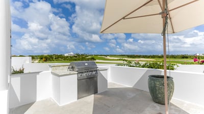Luxury Villa Photo #11