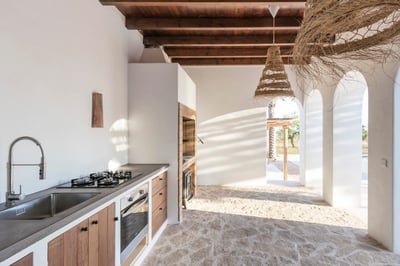 Luxury Villa Photo #8