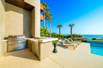 Luxury Villa Photo #12