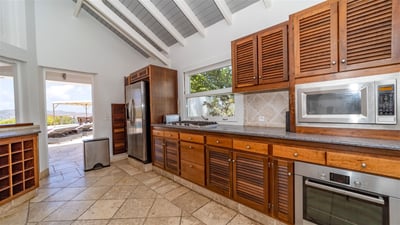 Kitchen & Dining Areas