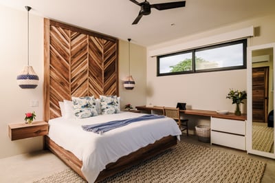 Suite 3 - King Bed, AC - Level 2