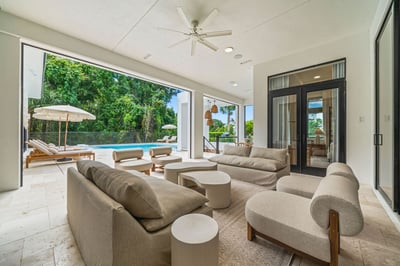 Luxury Villa Photo #11