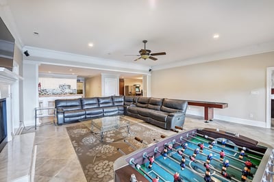 Luxury Villa Photo #23