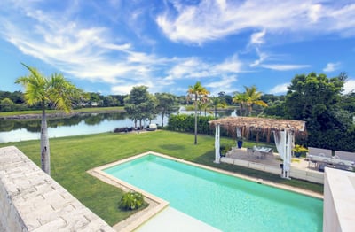 Luxury Villa Photo #4