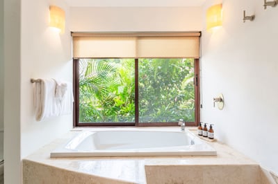 Luxury Villa Photo #28