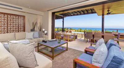 Luxury Villa Photo #4