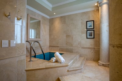 Luxury Villa Photo #47