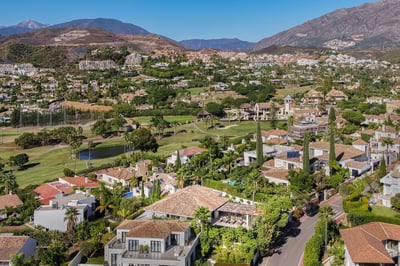 Luxury Villa Photo #2