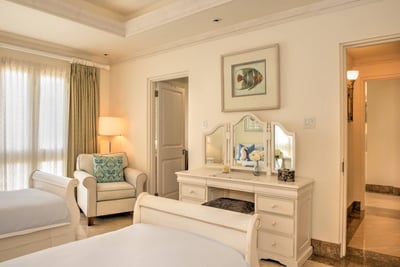 Luxury Villa Photo #27