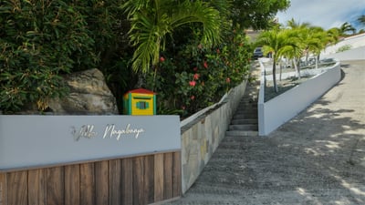 Luxury Villa Photo #7