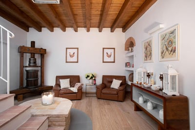 Luxury Villa Photo #26