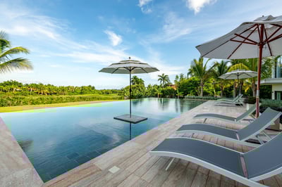 Luxury Villa Photo #5