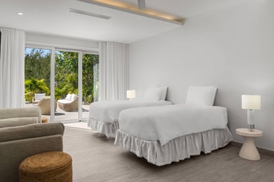 Luxury Villa Photo #33