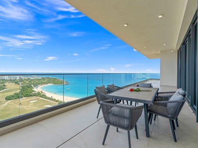 Luxury Villa Photo #18