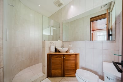 Luxury Villa Photo #22