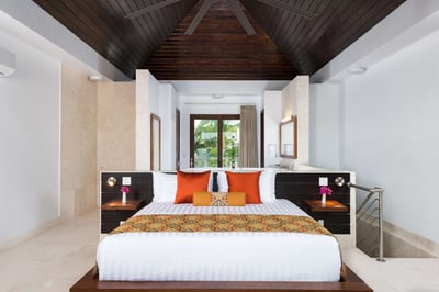 Luxury Villa Photo #12