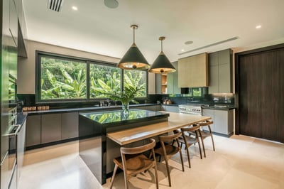 Luxury Villa Photo #30