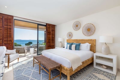 Luxury Villa Photo #24
