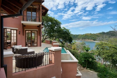 Luxury Villa Photo #6