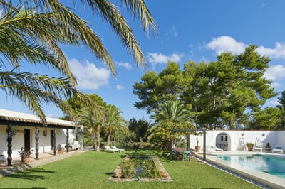 Luxury Villa Photo #7