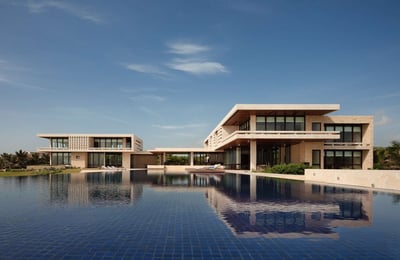 Luxury Villa Photo #2