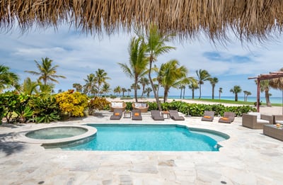 Luxury Villa Photo #4