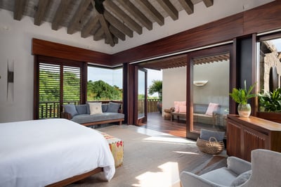 Luxury Villa Photo #31