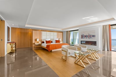 Luxury Villa Photo #21