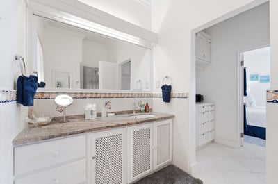 Luxury Villa Photo #12