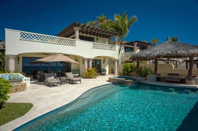 Luxury Villa Photo #2